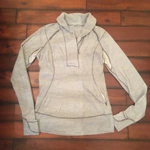 Lululemon half zip gray sweater ❤️